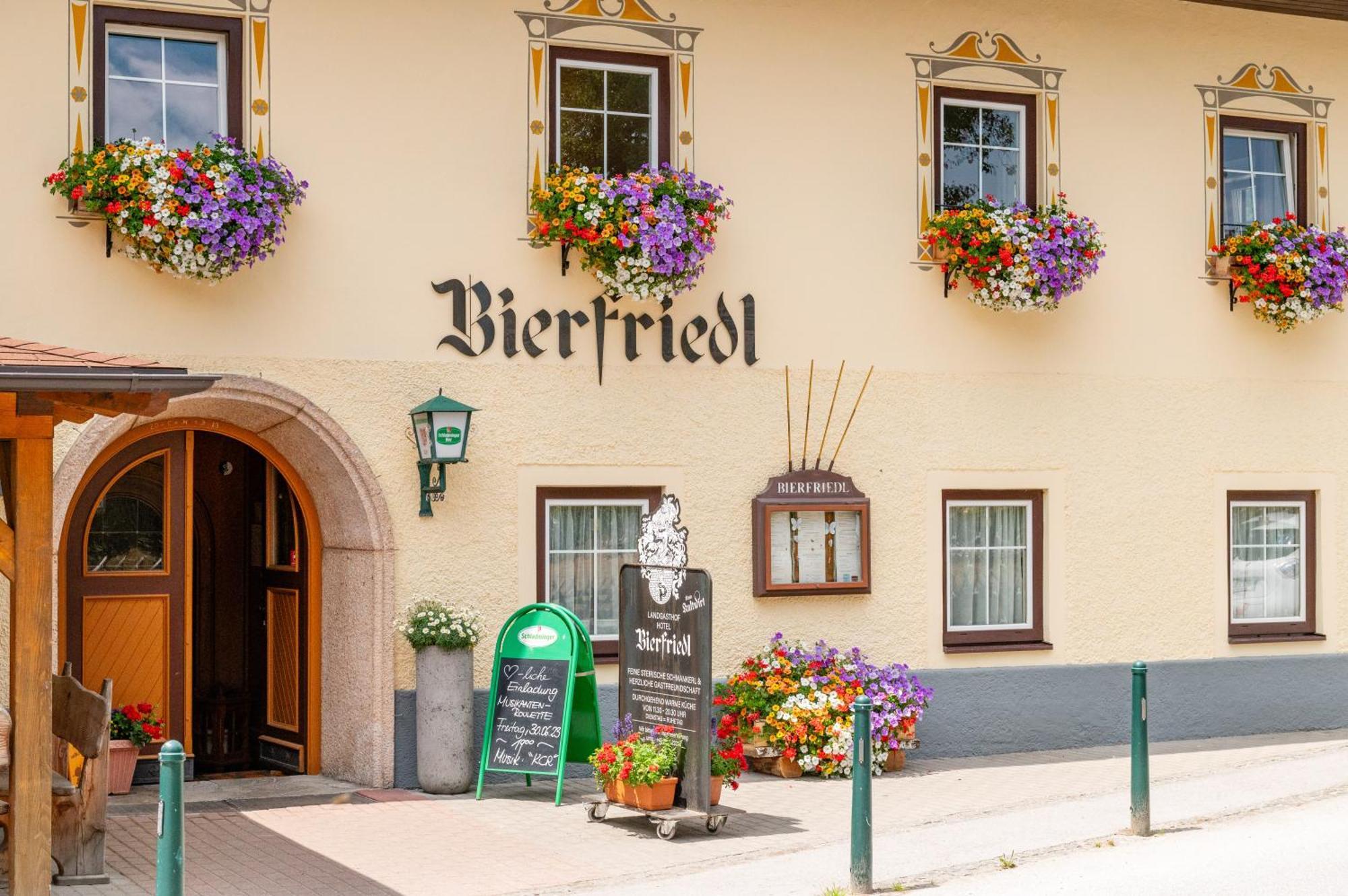 ホテル Landgasthof Bierfriedl プルークガーン エクステリア 写真