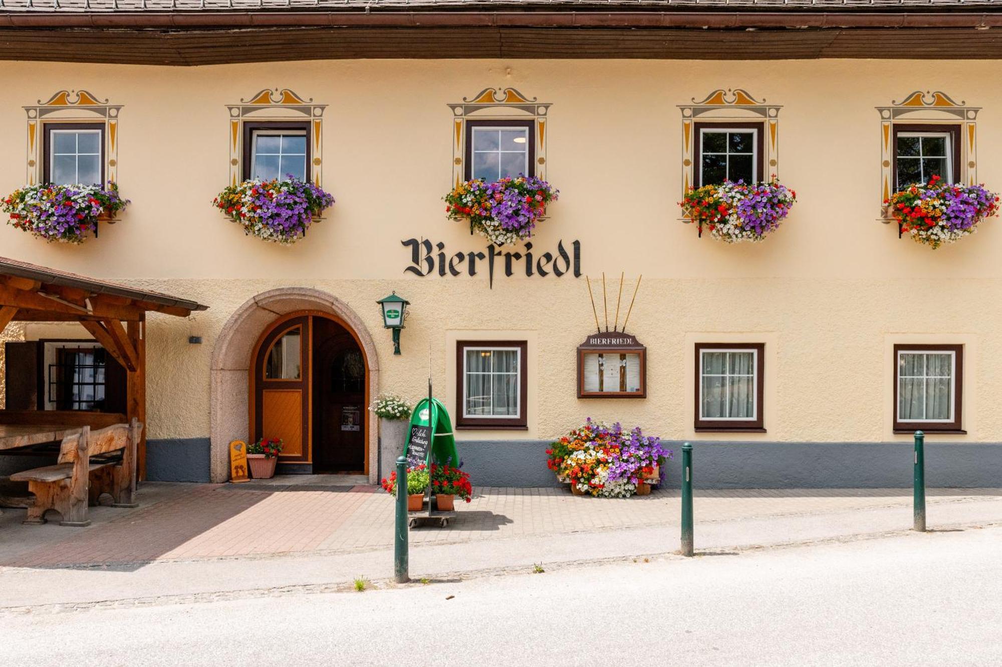 ホテル Landgasthof Bierfriedl プルークガーン エクステリア 写真